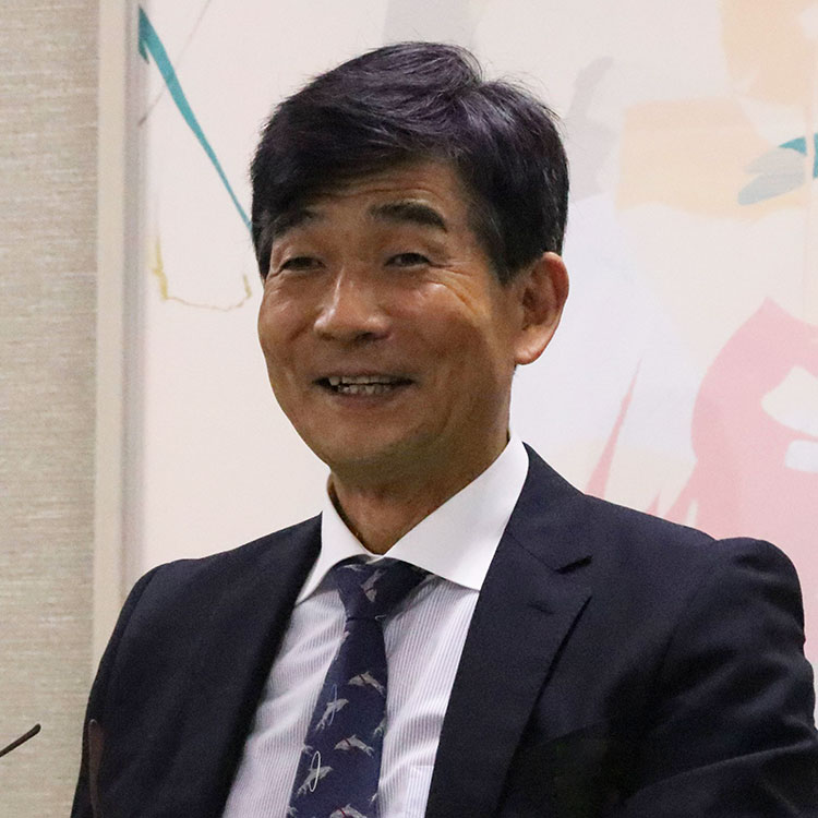 尾縣 貢