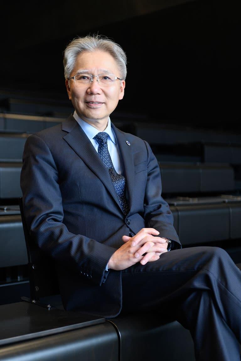 中内 靖