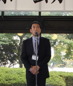 修了生代表挨拶:野崎さん