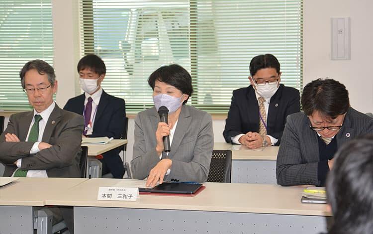 懇談会の写真